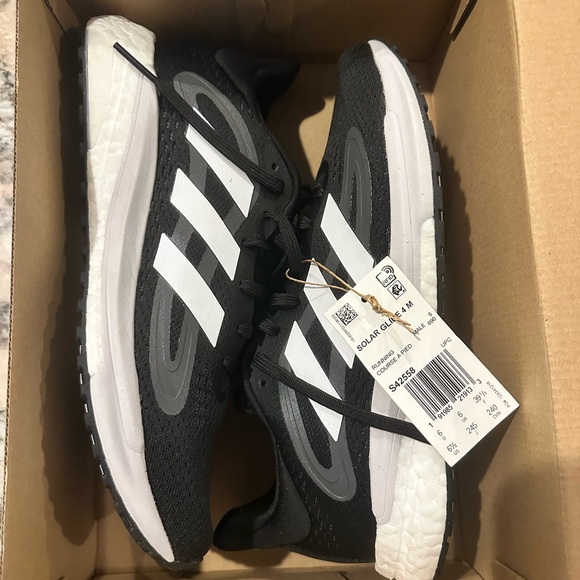 Brand New in box Adidas Unisex Solar Glide Run Shoes Black White Grey NWT Men6.5 - Picture 3 of 7